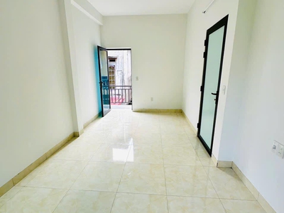 Bán nhà 3 tầng ngõ phố Lê Hồng Phong, TP Hải Dương, 52.1m2, 3 ngủ, 3 vs, vị trí trung tâm, chỉ 2.38 4