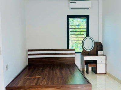 Bán nhà 3 tầng ngõ phố Lê Hồng Phong, TP Hải Dương, 52.1m2, 3 ngủ, 3 vs, vị trí trung tâm, chỉ 2.38 7