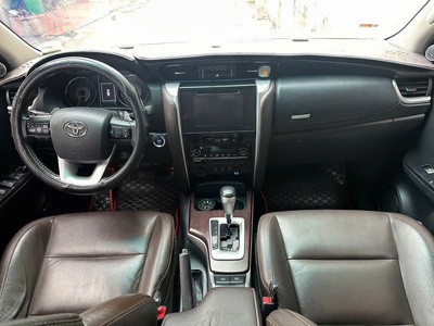 Chính chủ bán xe TOYOTA FORTUNER sản xuất năm 2017 1