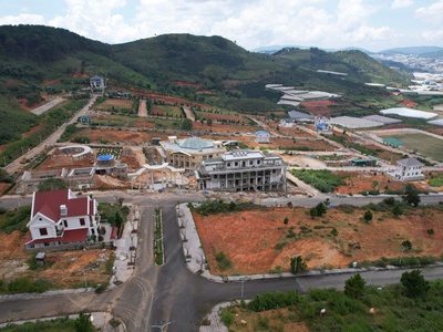 Bán căn biệt thự view núi cực đẹp tại Đà Lạt 0