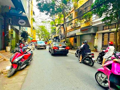 Mặt ngõ, ô tô, 4 nhà ra phố  bán nhà nguyễn chí thanh 50m 5 tầng mặt tiền 4,5m 2