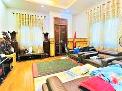 Mặt ngõ, ô tô, 4 nhà ra phố  bán nhà nguyễn chí thanh 50m 5 tầng mặt tiền 4,5m 1