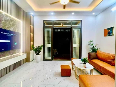 Nhà thích quảng đức,p.6, 39m2,ngang 3.4m, 4 tầng, hxh thông 0