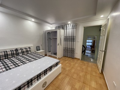 Cho thuê nhà Văn Cao, DT: 83m2, 6 p.ngủ khép kín. 1