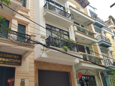 Mặt ngõ, ô tô, 4 nhà ra phố  bán nhà nguyễn chí thanh 50m 5 tầng mặt tiền 4,5m 0