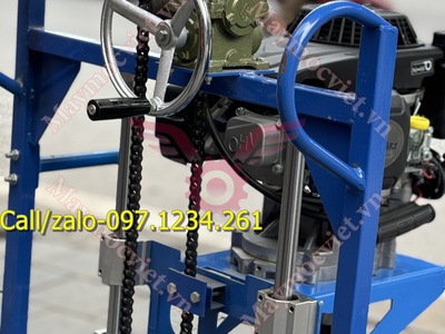 Máy khoan đất công suất cao 7Hp Kawasaki KW196 màu xanh 2