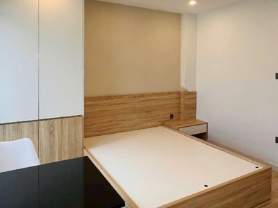 Nhà dòng tiền gần 1 tỷ/năm Võng Thị, 7 tầng thang máy, lô góc 2 mặt thoáng, xe ô tô 16 chỗ qua cửa 2