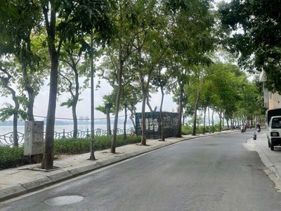 Nhà Lạc Long Quân 96m2 x mặt tiền khủng 9m - 2 thoáng, ngõ thông 1