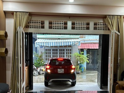 Vị trí đăc địa trung tâm phước long b quận 9, 80m2, 6t, oto vào nhà, ra đõ xuân hợp 50m, nỡ hậu 0