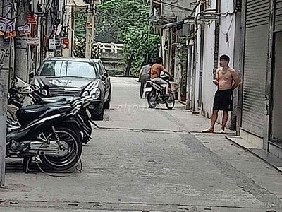 Cần cho thuê nhà 55m2 x 3 tầng ngay ngã 3 Xa La, Hà Đông 3