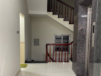 Bán nhà - kinh doanh vỉa hè- thang máy nguyễn hoàng tôn  78m 6tầng 14.5tỷ 2