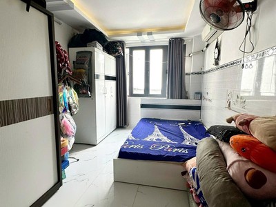 Ngô gia tự quận 10, 4tầng btct vài căn ra mặt tiền-50m2-ngang nở hậu 5m, hcđ nhỉnh 6tỷ 2