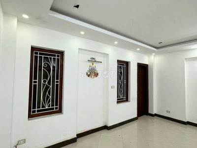 Cho thuê sàn văn phòng trong tòa nhà 6 tầng tại lạc long quân, tây hồ 1