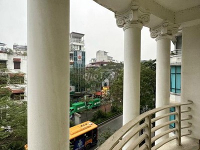 Cho thuê sàn văn phòng trong tòa nhà 6 tầng tại lạc long quân, tây hồ 3