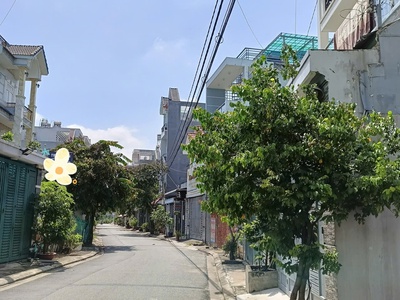 Nhà mới 3 lầu, bà điềm, hóc môn, dt 5 16.5m, chỉ 4.7 tỷ. gần chợ đầu mối, gần trung chánh. 1