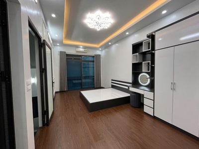 Bán nhà đẹp đường láng, trung tâm, công viên, bệnh viện, 37m2 x 4 tầng x mt 5,9m x hơn 5 tỷ. 3