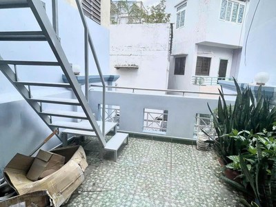 Ngô gia tự quận 10, 4tầng btct vài căn ra mặt tiền-50m2-ngang nở hậu 5m, hcđ nhỉnh 6tỷ 4