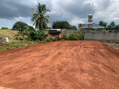 Đất thổ cư trung tâm thị  xã, mặttiền ql13 vào, dân đông, cổng xưởng giày da 195tr 1