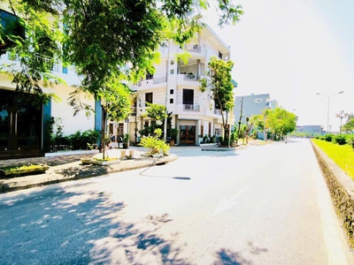 Cần bán 67,45m2 đất mặt tiền rộng đường đôi Tứ Minh kđt Vạn Lộc 2