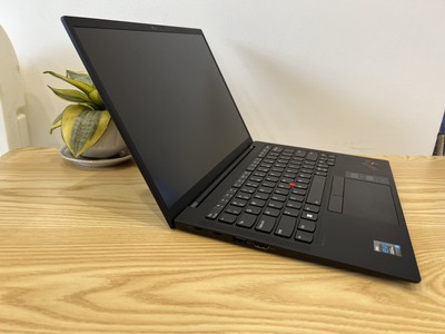 Thinkpad X1 carbon Gen 9 Core I7-1185G7, Ram 16GB SSD 512GB nvme, Màn hình 14 inch FHD IPS 2