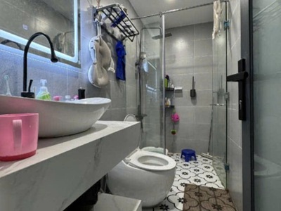 Nhỉnh 4 tỷ - nhà mới 2 tầng 3 pn - Đường xe hơi vô nhà ngay Lê Văn Quớ 1