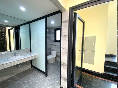 Bán Tòa Văn Phòng 8 Tầng Mặt Phố Quang Trung, DT 146m2, MT 6m.Vị Trí Lô Góc. Giá 62 TỶ 4