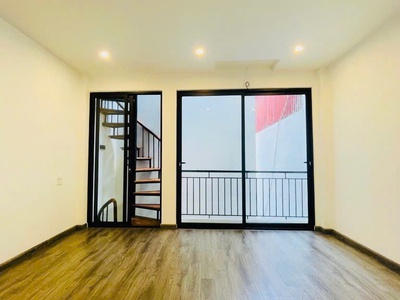 Bán nhà trung tâm phố cầu giấy, nhà đẹp, ngõ kinh doanh, 40m2 0
