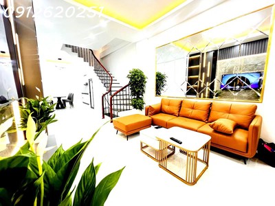 Bán nhà mới phố trại cá quận hai bà trưng 3 tầng 42m2 giá nhỉnh 5 tỷ 1
