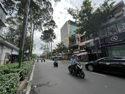 Bán gấp nhà 2 mặt tiền thương hiệu thời trang nguyễn trãi 5tầng 5x12  nhỉnh 23tỷ 2