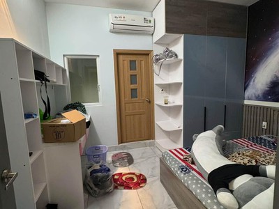 Nhà mt hẻm đinh tiên hoàng - gần cầu bông, 70m2, 4 tầng ,3,5x20m, sổ đẹp , hc 2