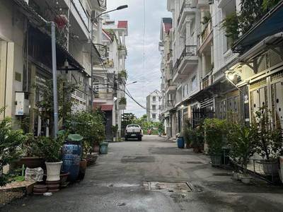 Nhà mt hẻm đinh tiên hoàng - gần cầu bông, 70m2, 4 tầng ,3,5x20m, sổ đẹp , hc 3