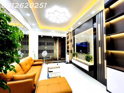 Bán nhà mới phố trại cá quận hai bà trưng 3 tầng 42m2 giá nhỉnh 5 tỷ 4