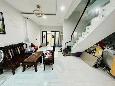 Mua nhà gần vincom thủ đức, cơ hội vàng sở hữu nhà mặt tiền 4 tầng, chỉ hơn 9 tỷ 1