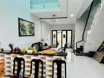 Mua nhà gần vincom thủ đức, cơ hội vàng sở hữu nhà mặt tiền 4 tầng, chỉ hơn 9 tỷ 2