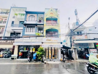 Nhà bán căn hộ dịch vụ dòng tiền ổn định giá.nhỉnh 9tỷ 0