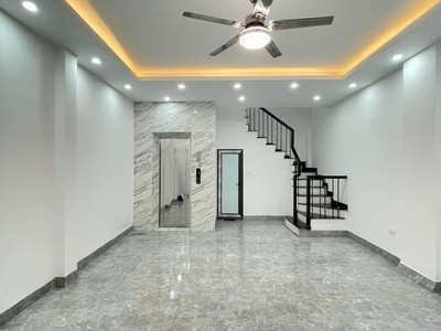 Cho thuê nhà 6 tầng mới xây, có thang máy tại ngõ 145 âu cơ   tây hồ 0