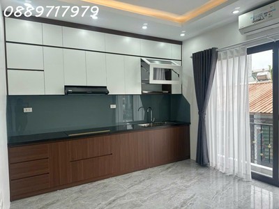 Cho thuê nhà 6 tầng mới xây, có thang máy tại ngõ 145 âu cơ   tây hồ 3