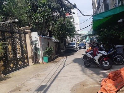 Nhà đẹp 3 tầng kiên cố, đường hòa hưng quận 10, ngang 6.5m hiếm, nội thất xịn chỉ 8.9 tỷ 0