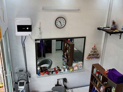 Sos    cực hót    chính chủ bán nhà nguyên căn 18m2 khu công nhân dư hàng đường cột đèn, lê 0