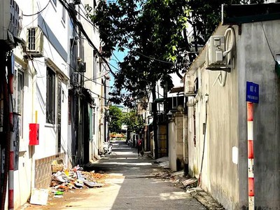Hạ chào giang biên 110m,nhà  c4,mt 5m,nhỉnh 12tỷ,ôtô vào đất,ngõ oto tránh thông bàn cờ, 2