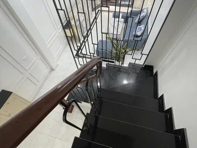 Khu phân lô ngọc lâm 50m,4 tầng,nhỉnh 13tỷ,ngõ 2 ôtô tránh,thông bàn cờ,2 thoáng,kd 3