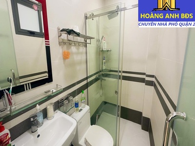 Bán nhà mặt phố MTKD  Chưa đến 63 tr/m2   Đường Nguyễn Duy Trinh, Quận 2   2 tầng 3 pn 3 wc 3