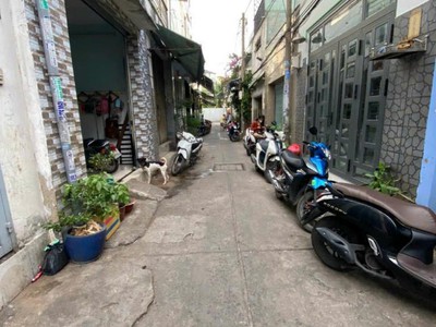 Bán nhà an dương vương, phường 14, quận 6. dt 49m2 x 4 tầng  3.5 x 14 . giá 6 tỷ tl . 0