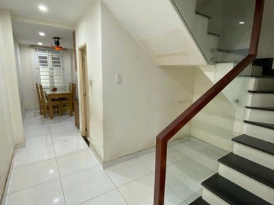 Bán nhà an dương vương, phường 14, quận 6. dt 49m2 x 4 tầng  3.5 x 14 . giá 6 tỷ tl . 3