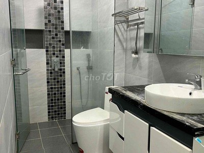 Cho thuê tầng 3 shophouse pegasuite tạ quang bửu 0