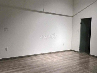 Cho thuê tầng 3 shophouse pegasuite tạ quang bửu 3