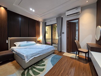 Bán nhà phường 13 tân bình, khu nhà ga t3   4,2 28  có hầm, 3 lầu 2