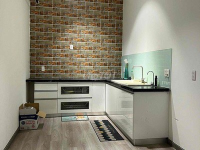 Cho thuê tầng 3 shophouse pegasuite tạ quang bửu 4