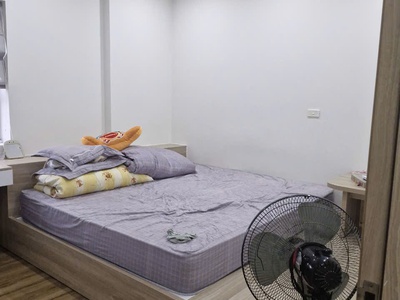 Gia đình cần bán căn hộ 117m2 3 ngủ ban công đông nam full đồ intracom 1 trung văn 2