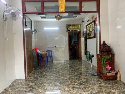 Quận tân phú    cho thuê mb kinh doanh góc 2 mt , giá rẻ 7 tr / tháng,  vị trí kinh doanh 0